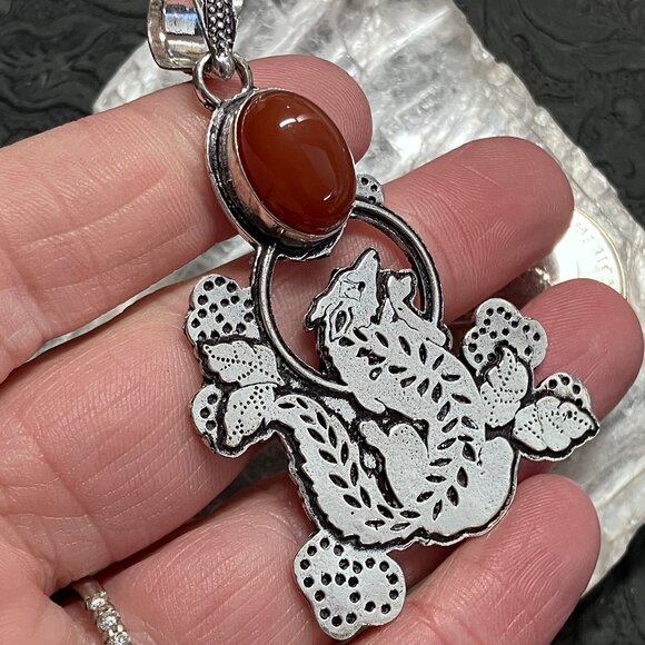 Carnelian Fox Coyote Wolf Dog Pendant Stone Crystal Jewelry - Picture 3 of 6